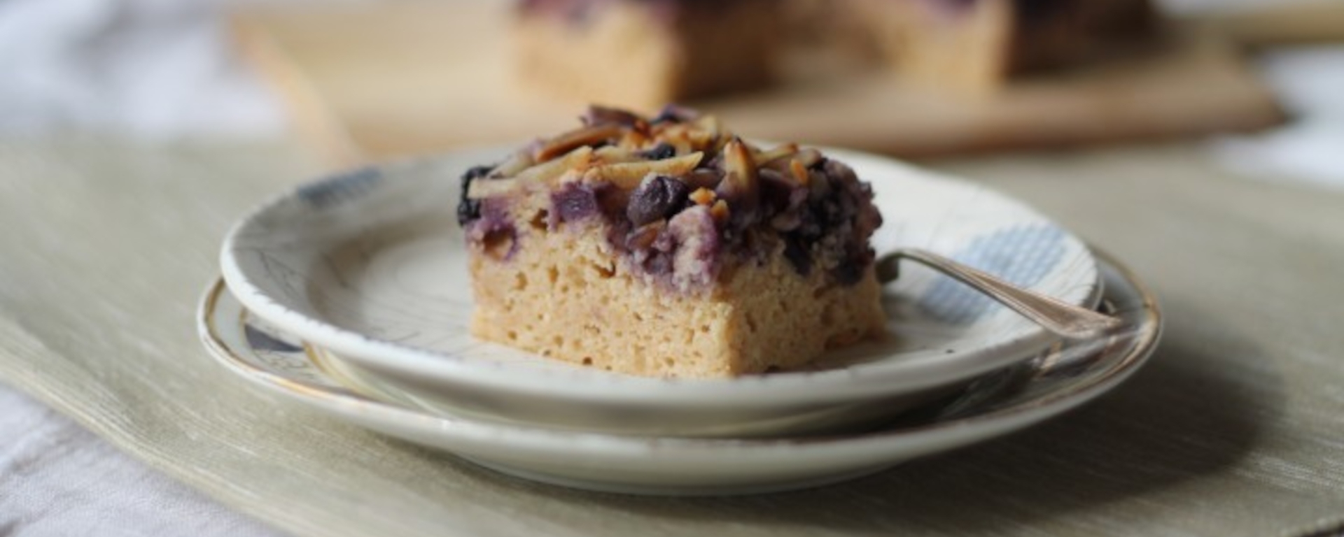 Blueberry Yoghurt Cake with Almonds