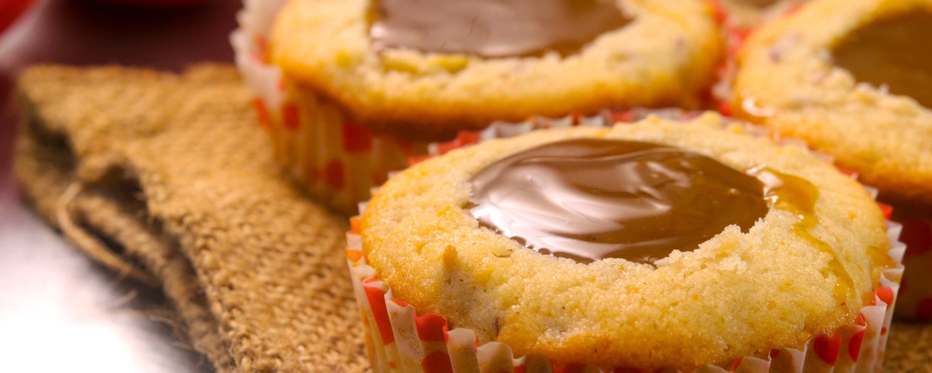 Coco Caramel Apple Cup Cakes