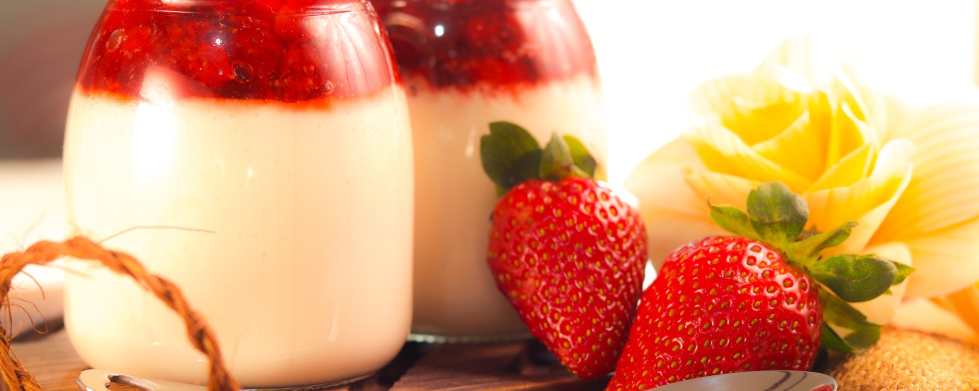 Coconut Panna Cotta with Fresh Strawberry Sauce