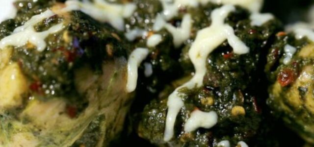 LuvMyRecipe.com - Palak Chicken Tangdi Kebab Featured