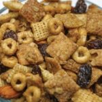 LuvMyRecipe.com - Party Mix - Oatmeal Raisin