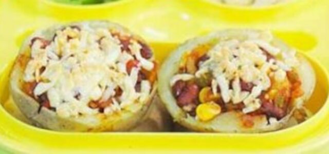 LuvMyRecipe.com - Stuffed Potatoes With Kidney Beans Featured