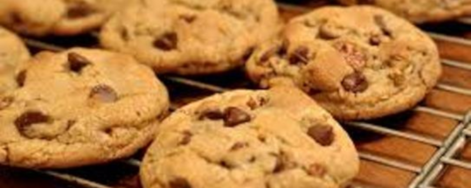 LuvMyRecipe.com - Sugar Free Chocolate Chip Cookies Featured