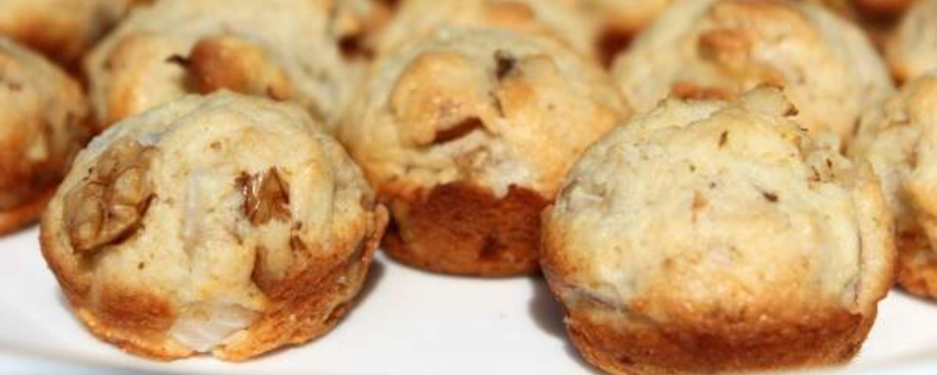 LuvMyRecipe.com - Sweet Onion Muffins Recipe Featured
