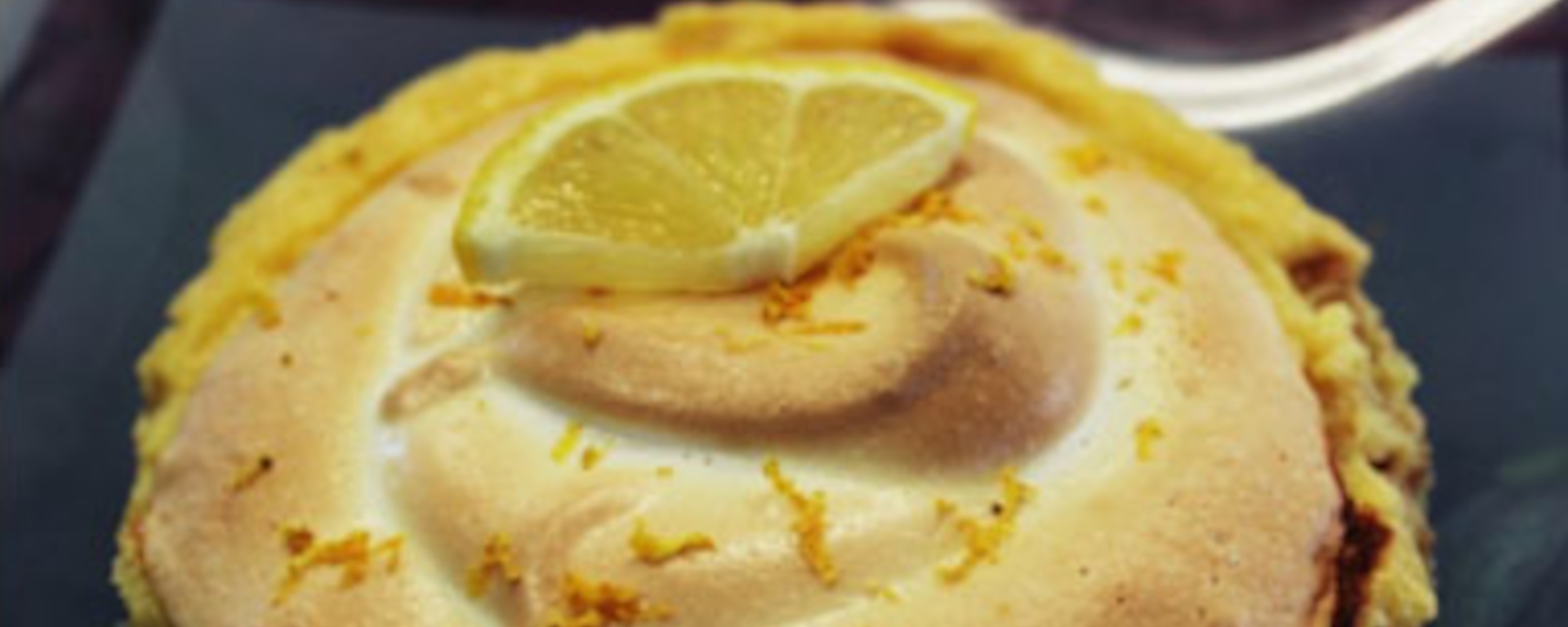 LuvMyRecipe.com - Amazing Lemon Meringue Pie Featured