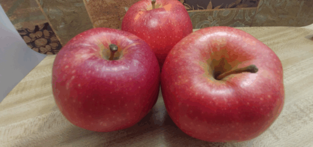 LuvMyRecipe.com - Apples