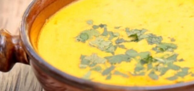 LuvMyRecipe.com - Rajasthani Besan Ki Kadhi Featured