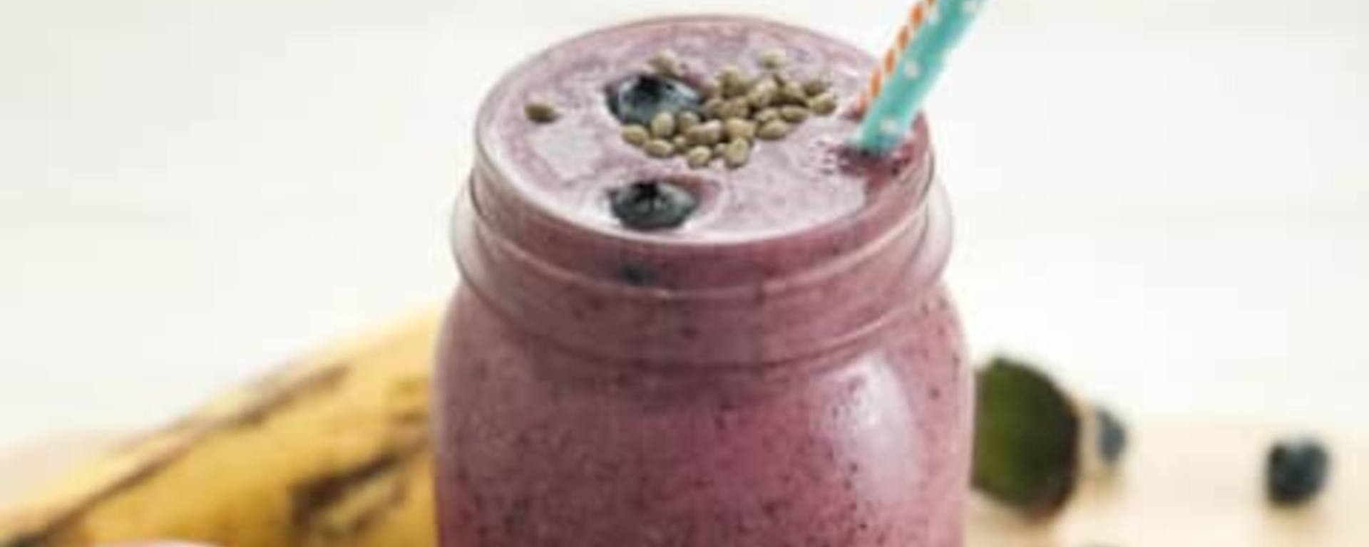Blueberry, Pomegranate and Hemp Seed Smoothie