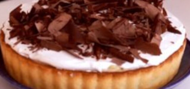 LuvMyRecipe.com - Eggless Banoffee Pie Featured