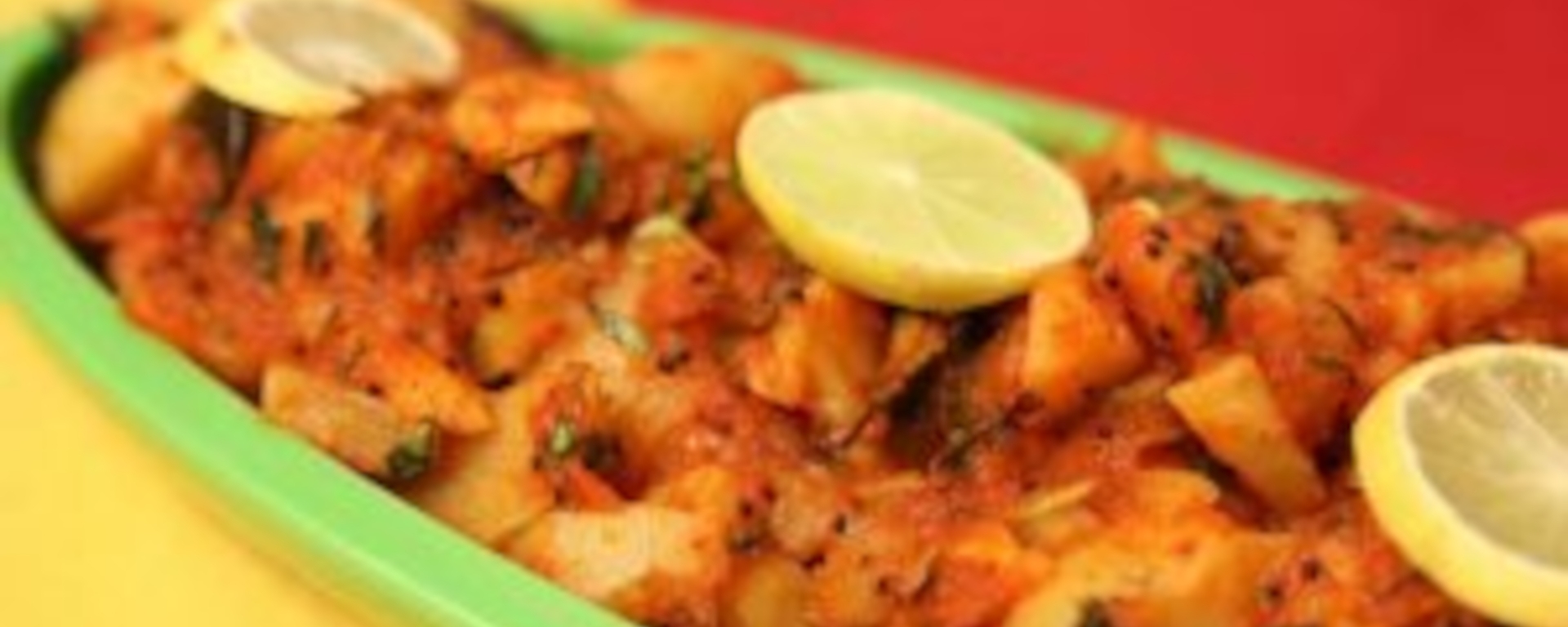 LuvMyRecipe.com - Lasooni Aloo: Indian Garlic Potato Curry Featured