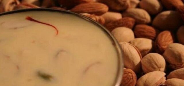 LuvMyRecipe.com - Masala Milk Featured