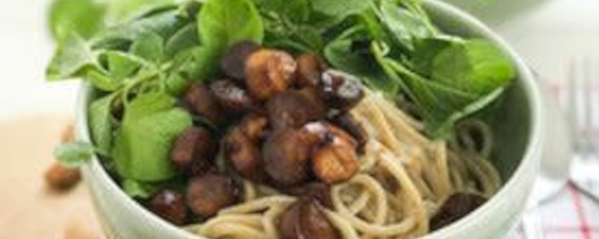 LuvMyRecipe.com - Pasta with Vegan Scallops, Sauce Alfredo and Baby Spinach Featured