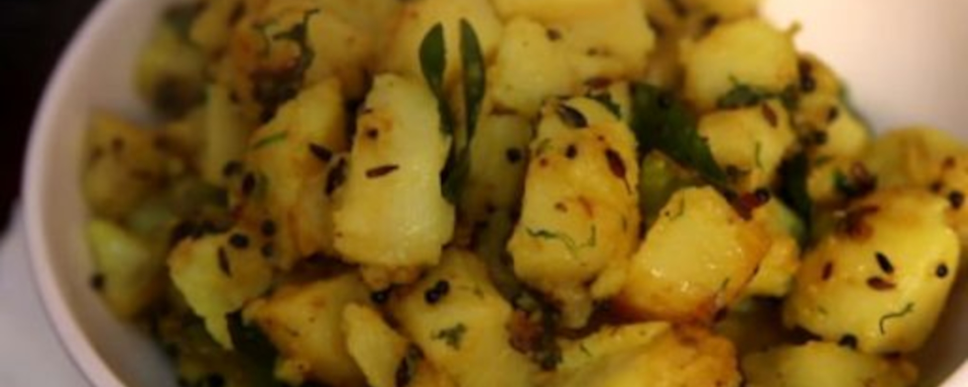 Quick Aloo Subzi (Dry Potato Curry)