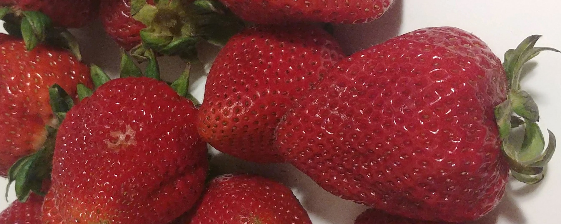 LuvMyRecipe.com - Strawberries Featured