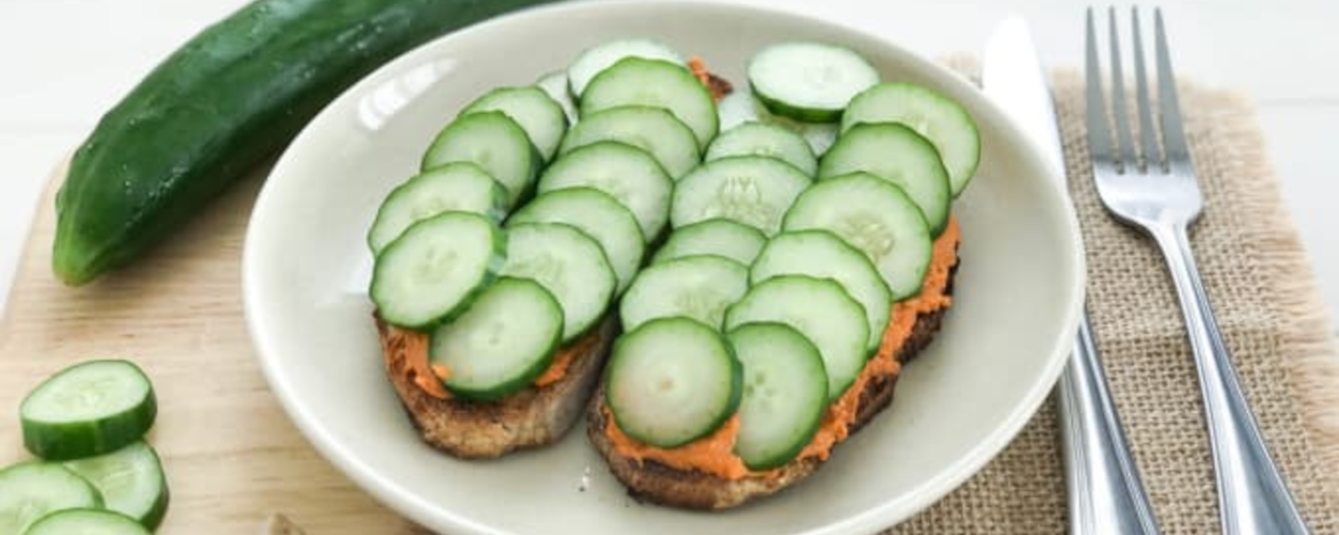 Whole Grain Bread with Hummus and Cucumber